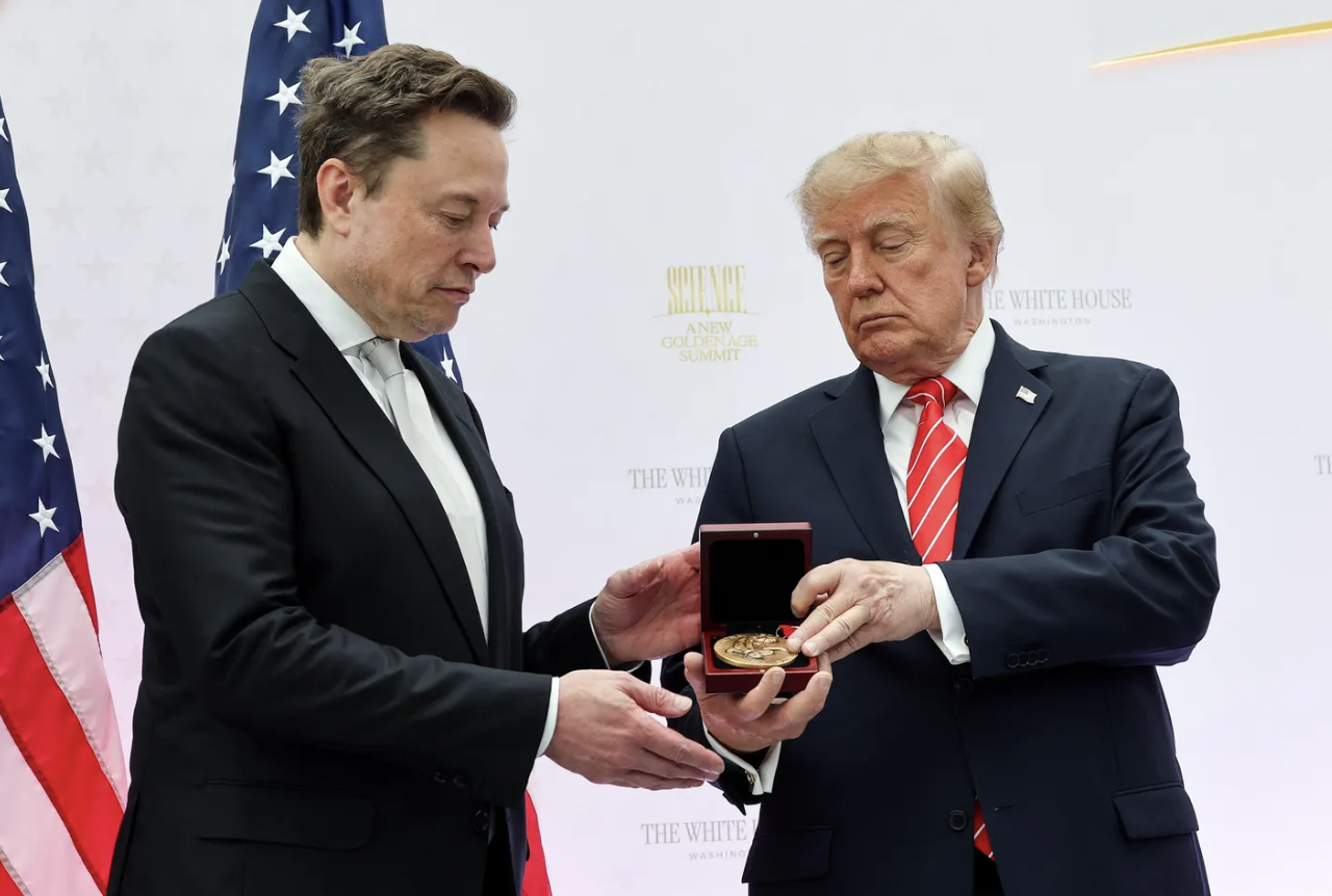 Ông Trump ví Elon Musk như “Thomas Edison thời hiện đại”- Ảnh 1. Ông Trump ví Elon Musk như “Thomas Edison thời hiện đại”- Ảnh 1.