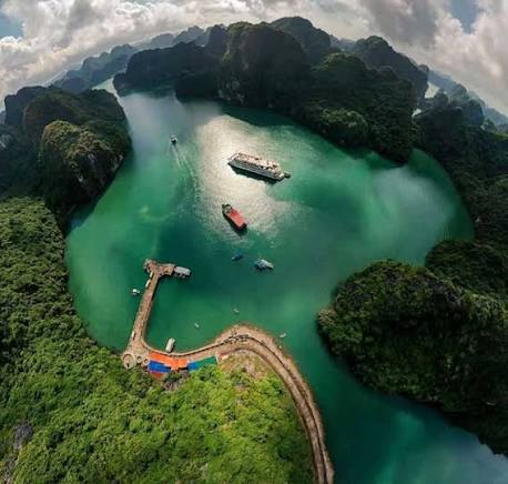 Việt Nam có ngôi làng 89 hộ dân, 297 người cùng sinh sống, được giao nhiệm vụ đặc biệt: Sở hữu đặc điểm rừng - làng - biển hiếm có, nằm trong không gian được UNESCO công nhận cách đây 22 năm - Ảnh 1.