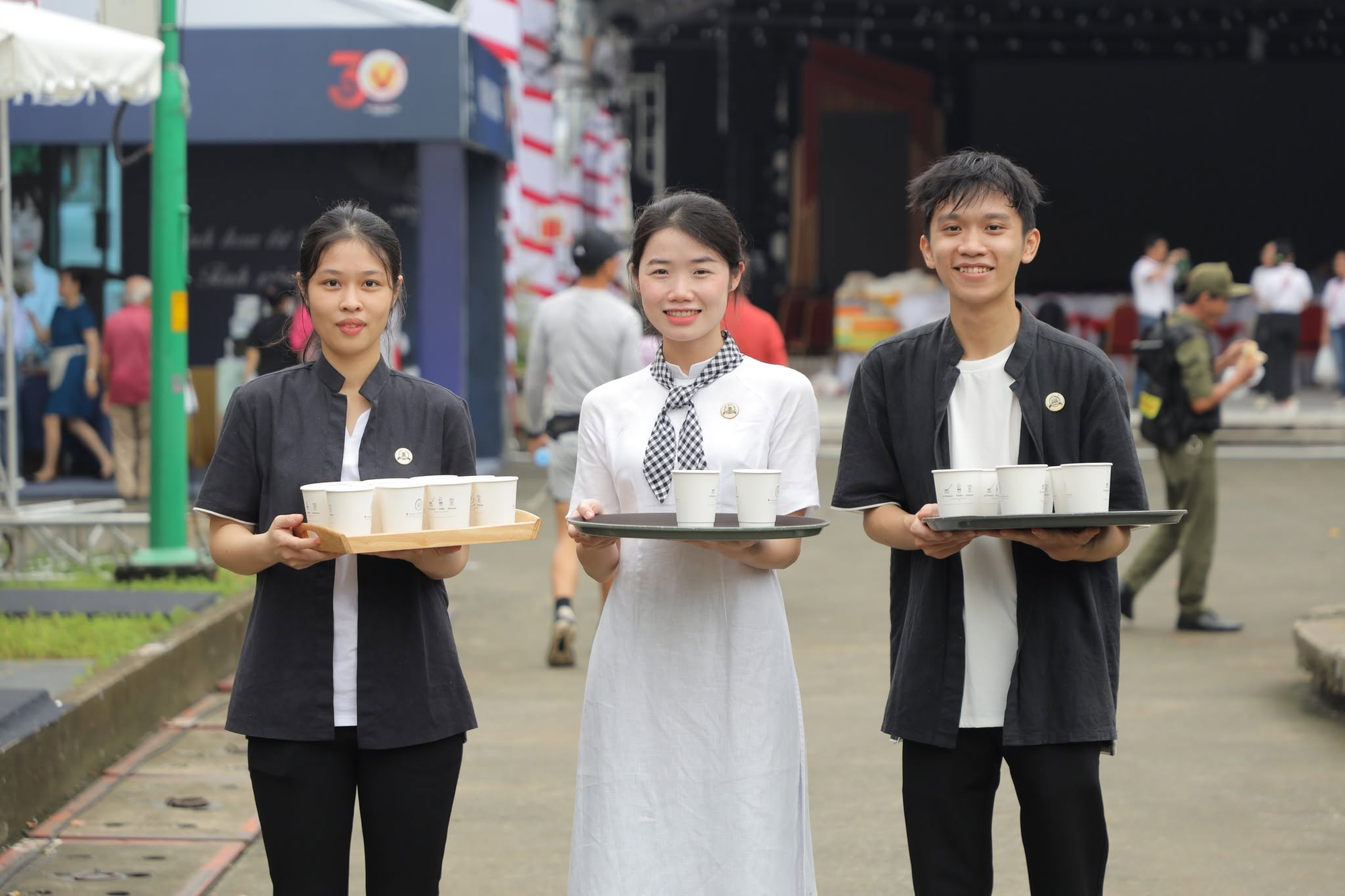 Ông Đặng Lê Nguyên Vũ mời miễn phí toàn bộ khách hàng 3 loại cà phê đặc sản tại Công viên Lê Văn Tám, TP.HCM, hạn trong hôm nay và ngày mai - Ảnh 4.
