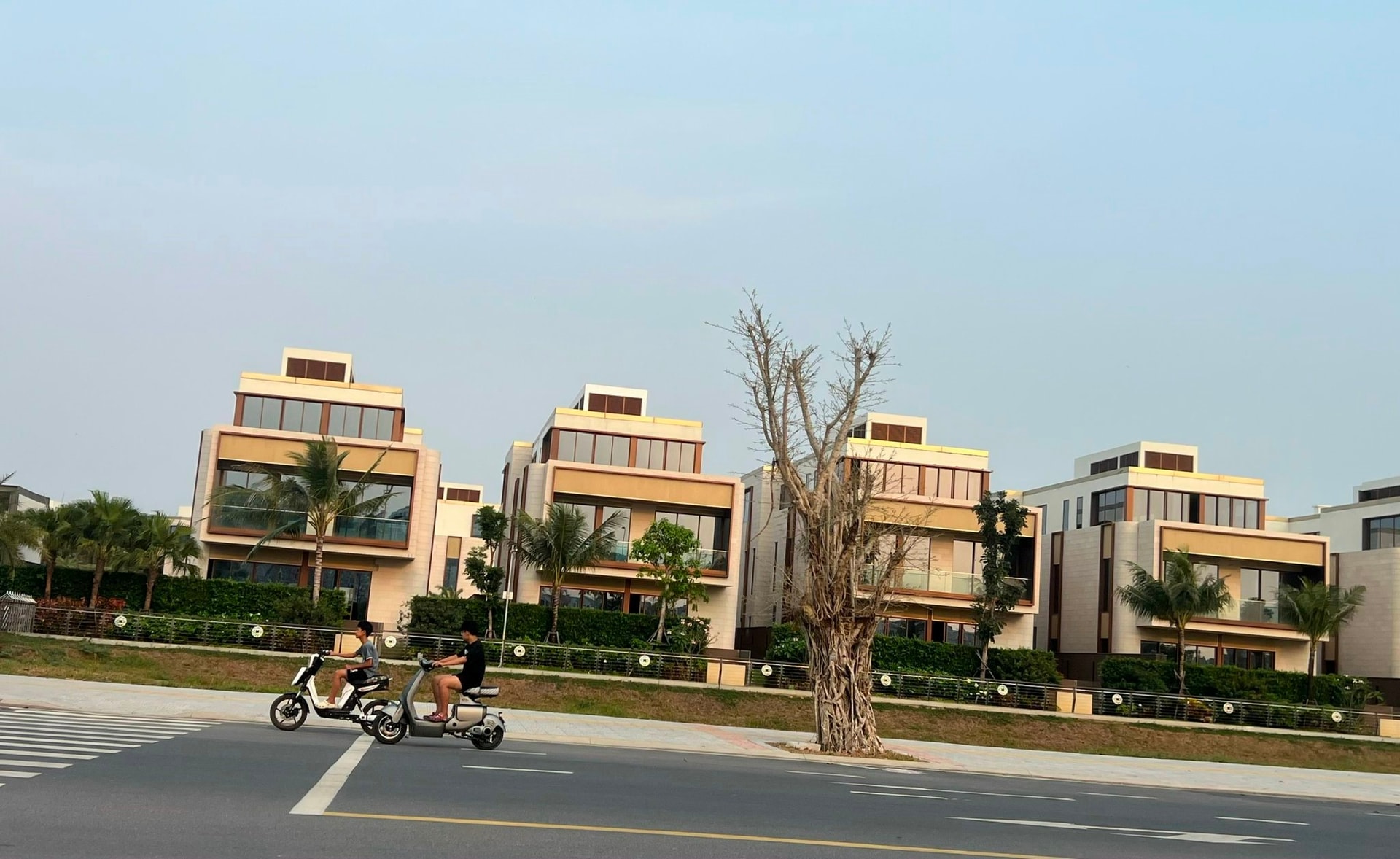 Một căn nhà bỏ hoang nhiều năm vẫn tăng giá gấp 2 - 3 lần có vô lý?- Ảnh 3.