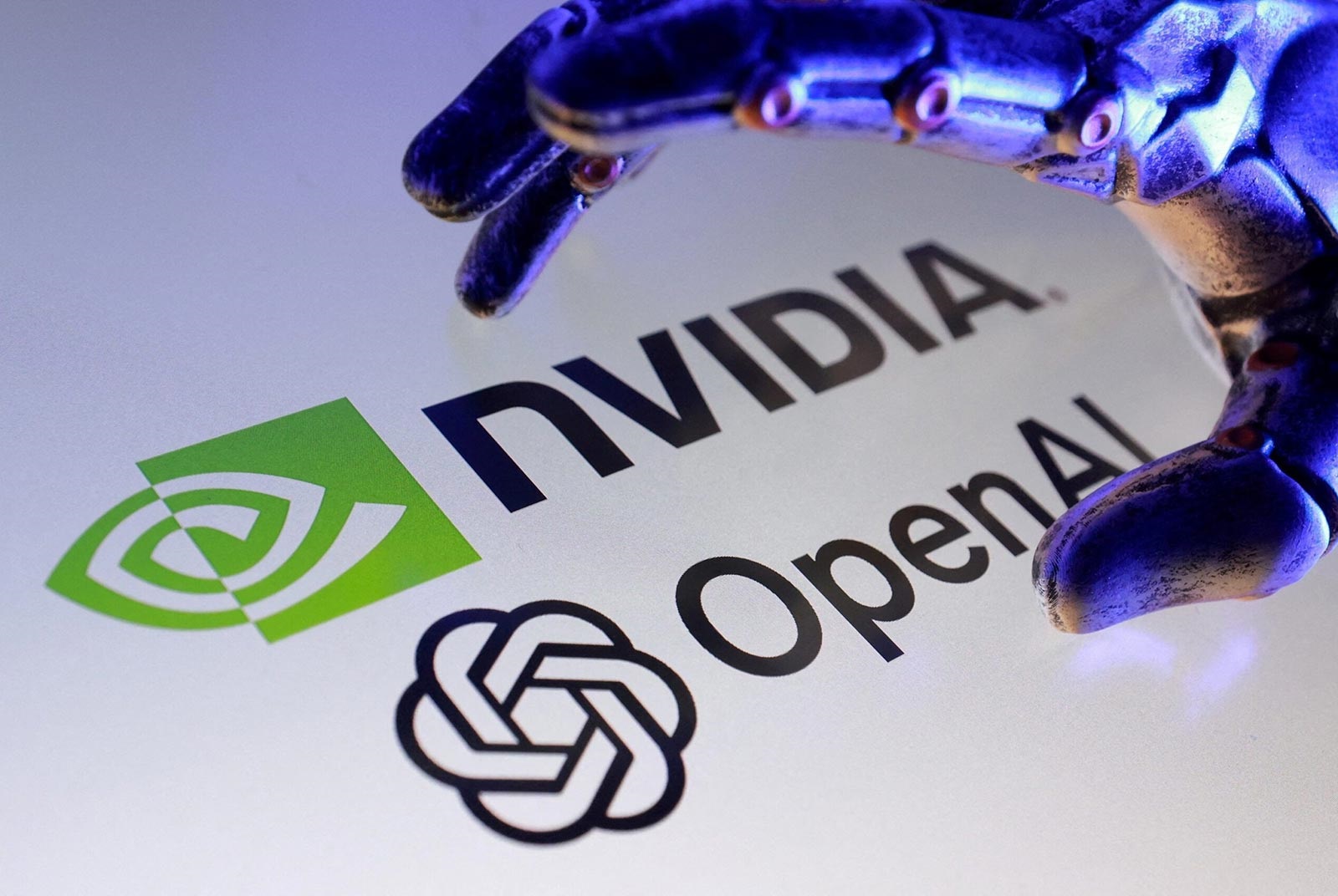 Thương vụ 100 tỷ USD giữa NVIDIA và OpenAI đổ vỡ: Rạn nứt trong đế chế AI- Ảnh 1. Thương vụ 100 tỷ USD giữa NVIDIA và OpenAI đổ vỡ: Rạn nứt trong đế chế AI- Ảnh 1.
