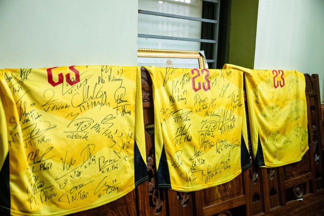 Về Nghệ An nghe chuyện chưa kể về thủ môn Cao Văn Bình: "Ai nghĩ nó là dân thể thao đâu, hiền quá"- Ảnh 6.