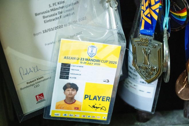 Về Nghệ An nghe chuyện chưa kể về thủ môn Cao Văn Bình: "Ai nghĩ nó là dân thể thao đâu, hiền quá"- Ảnh 4.