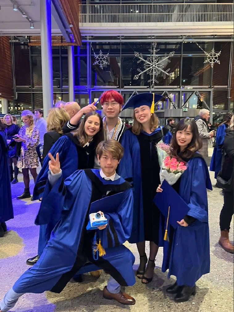 Nam sinh Việt du học nước lạ: Người dân không thích ngồi cạnh nhau trên xe bus, giáo viên sẵn sàng hỏi "Em nhuộm tóc ở đâu thế?"- Ảnh 7.