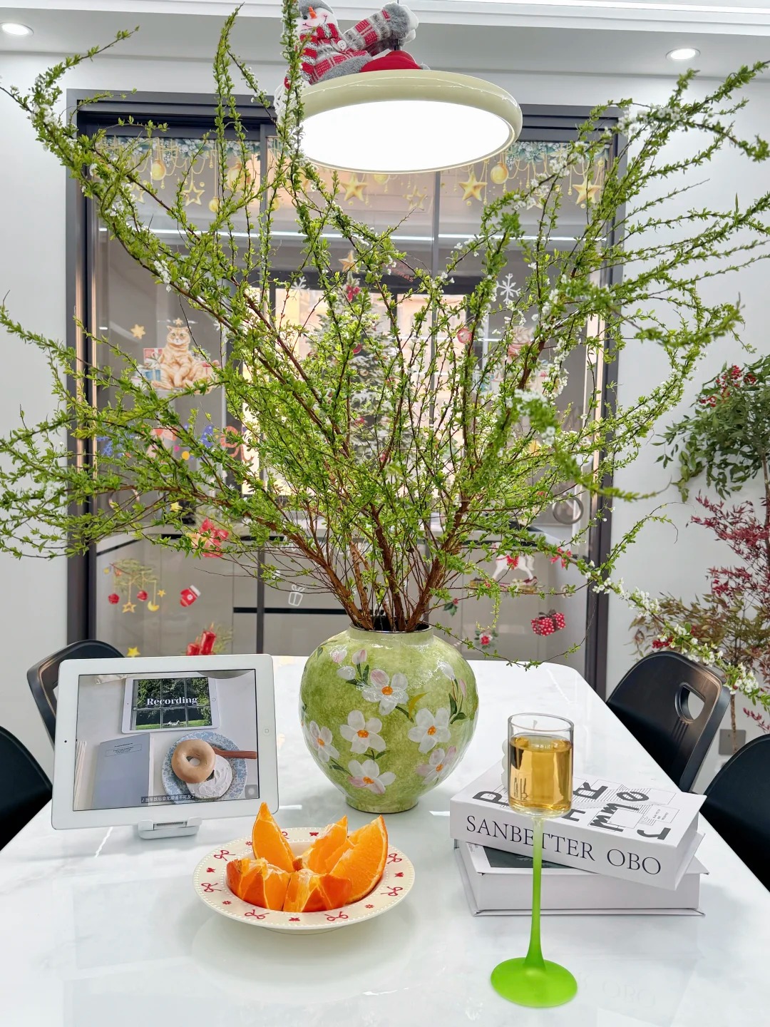 Mẹo giữ hoa tuyết mai tươi ròng rã 2 tuần: Sai lầm "kinh điển" khi thay nước khiến hoa héo rũ mà 90% chị em đang làm mỗi ngày- Ảnh 2.