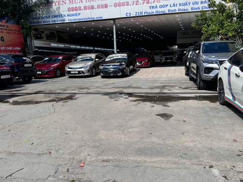 Thị trường ô tô cũ sôi động Trước Tết Nguyên đán 2026 - Ảnh 1.