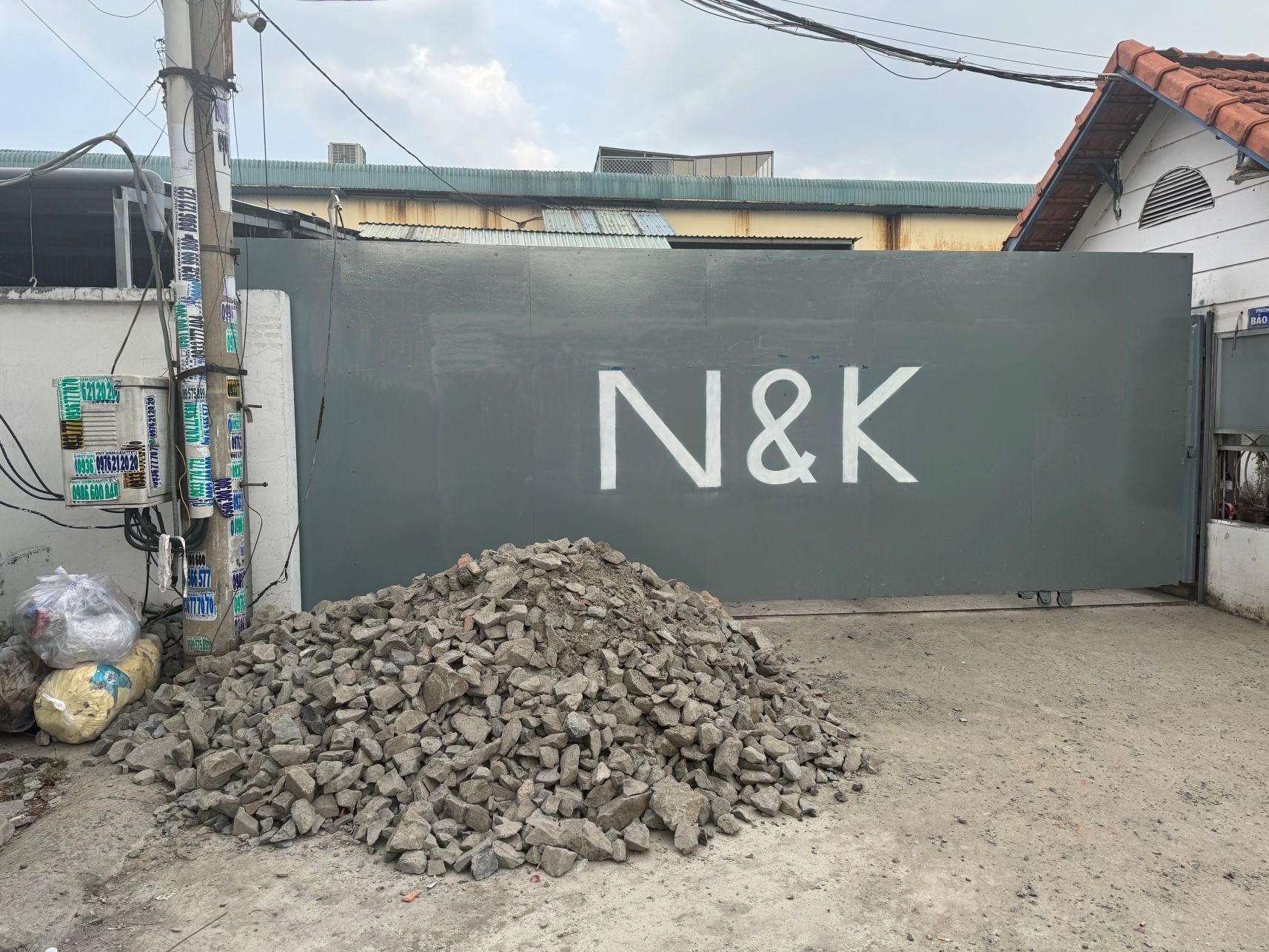 Doanh nghiệp bị giang hồ 'khủng bố' vì nợ 240 triệu, dọa báo công an thì  nhận tin nhắn: 'Em báo nhanh đi'- Ảnh 2.