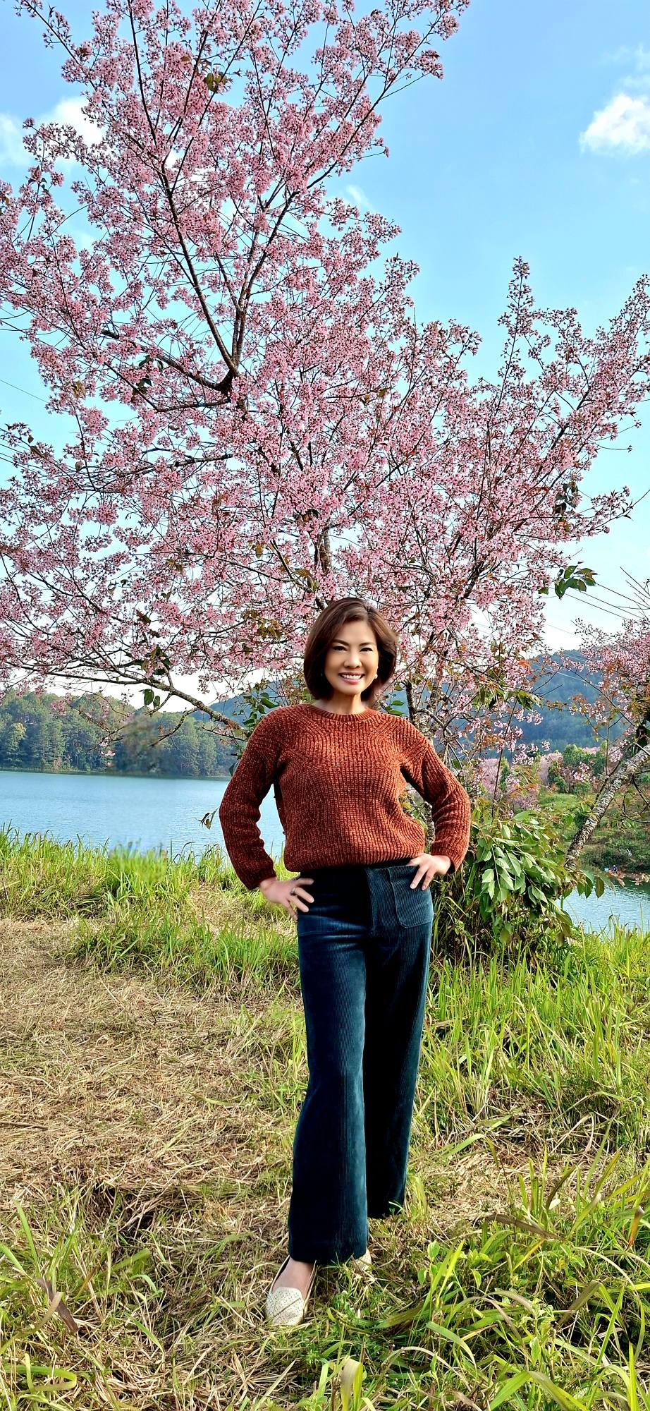 Cuộc sống tuổi 53 trẻ như 30 của nữ ca sĩ Việt nổi tiếng, 3 đời chồng, nhiều đàn ông theo đuổi - Ảnh 3.