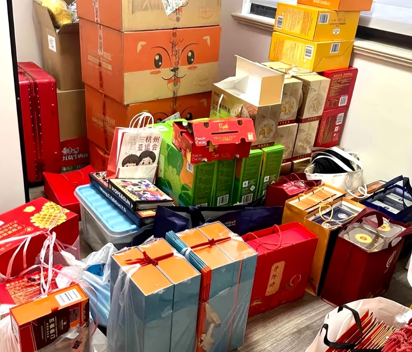 Càng gần Tết càng dễ “ném tiền qua cửa sổ”: 5 khoản chi nhiều nhà hối hận sau mùng 3- Ảnh 1.