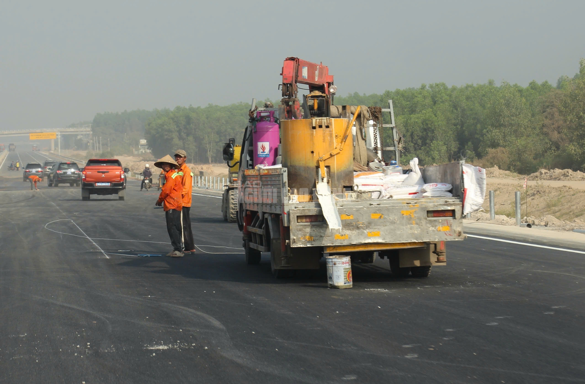 Khai thác tạm một số đoạn trên tuyến cao tốc Biên Hòa - Vũng Tàu trước Tết Nguyên đán- Ảnh 3.