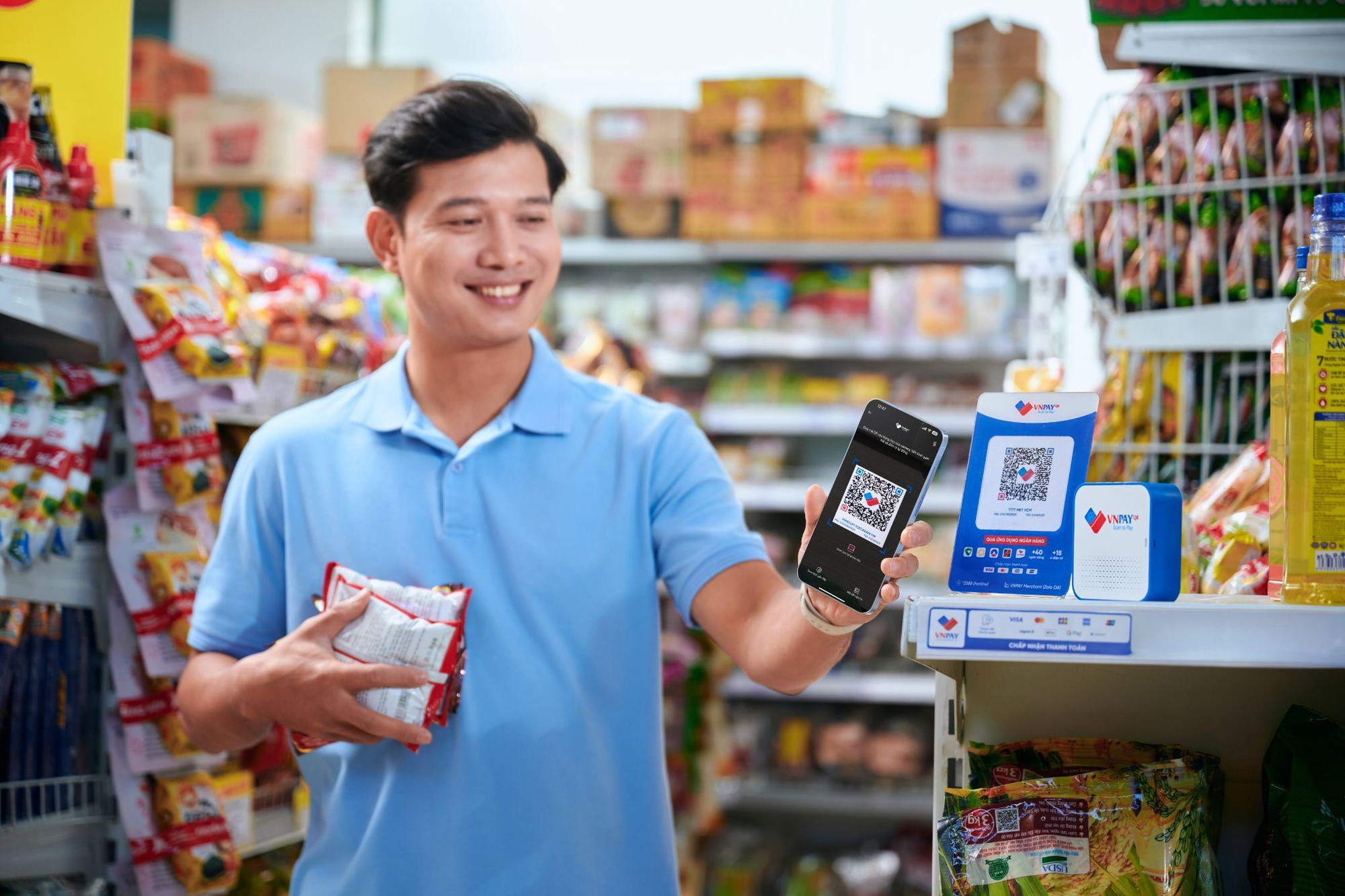 Chi tiêu cuối năm thuận tiện với nguồn tiền tín dụng không cần thẻ vật lý cùng VNPAY-QR - Ảnh 1.