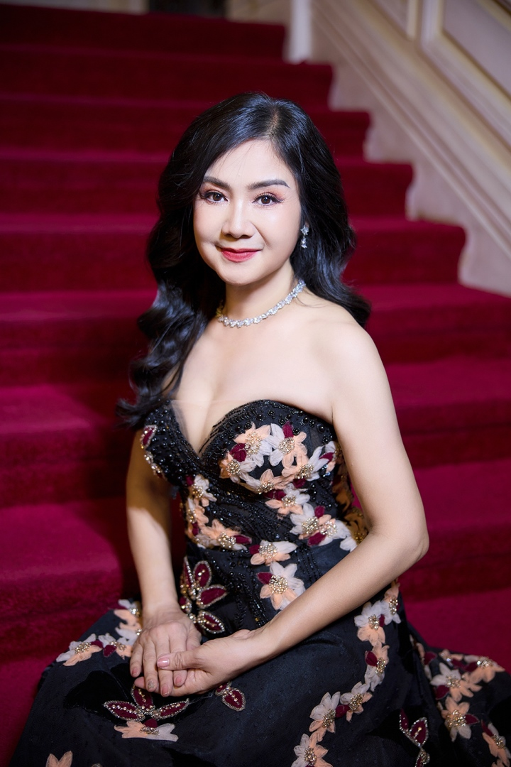 Việt Nam bao giờ mới có thêm tiểu thư khuê các đẹp cỡ này, lục 1000 cuốn từ điển cũng không đủ từ để khen- Ảnh 7.