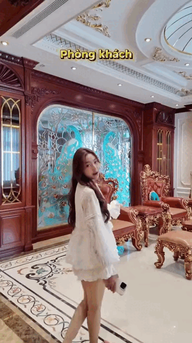 Sáng nhất Bạc Liêu: Nàng dâu miền Tây quay cận cảnh "lâu đài trắng" nhà chồng, xem mà nghẹt thở - Ảnh 3.