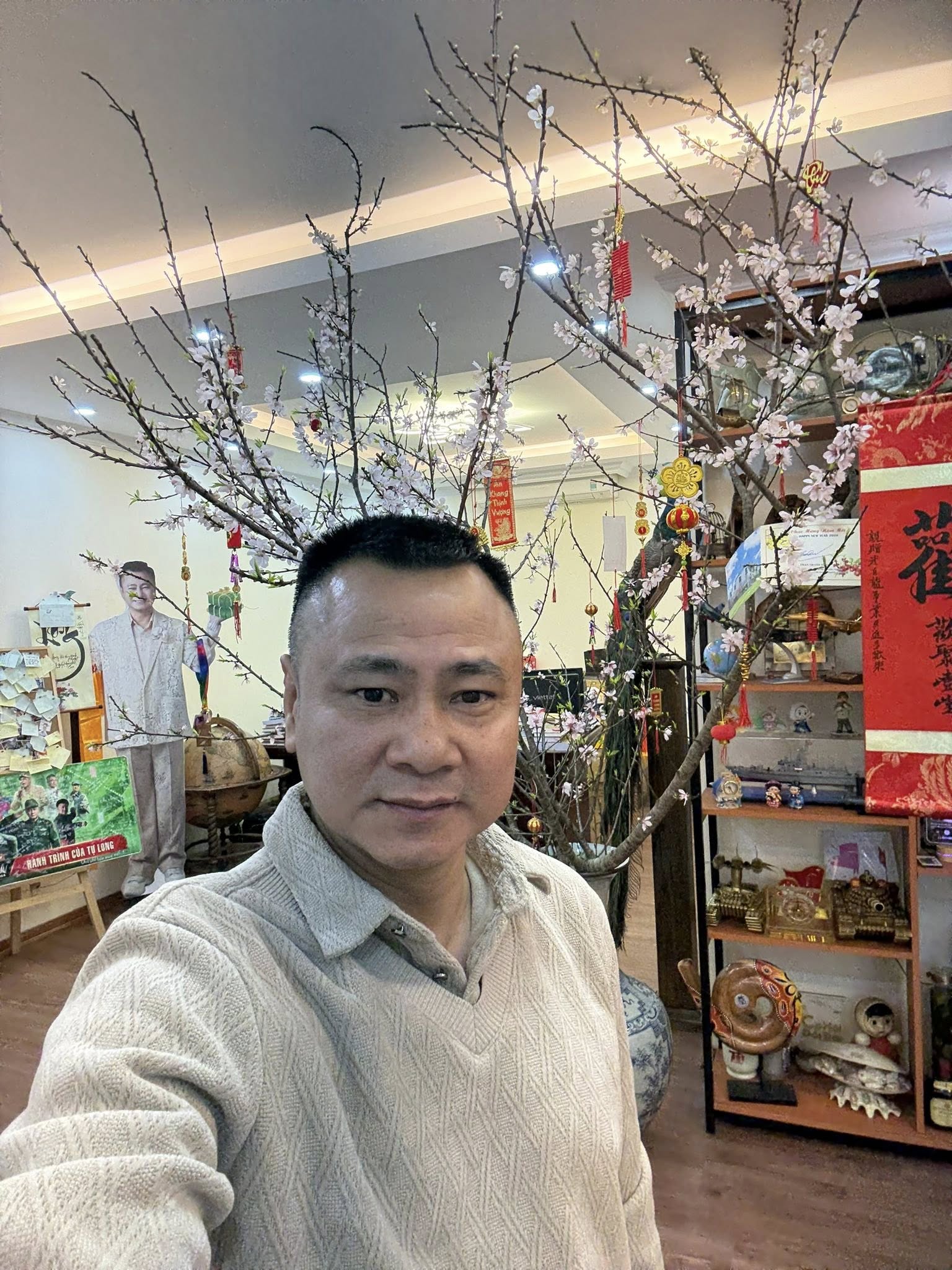 Điều đắt giá nhất trong nhà riêng của NSND Tự Long - Phó Giám đốc Nhà hát chèo Quân đội cận Tết- Ảnh 5.