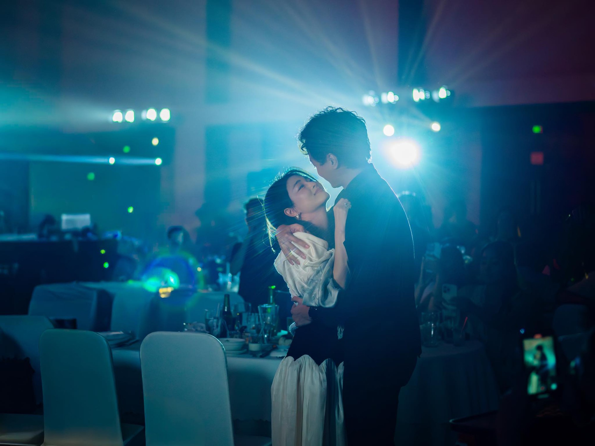 Nhan sắc kinh diễm như sao thập niên 90 của cô gái được nhạc trưởng trẻ nổi tiếng Việt Nam cầu hôn- Ảnh 9.