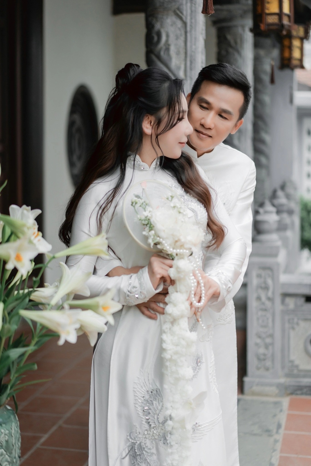 Phú bà showbiz từng hát cho đại tướng Võ Nguyên Giáp: U50 viên mãn bên chồng doanh nhân điển trai - Ảnh 4.