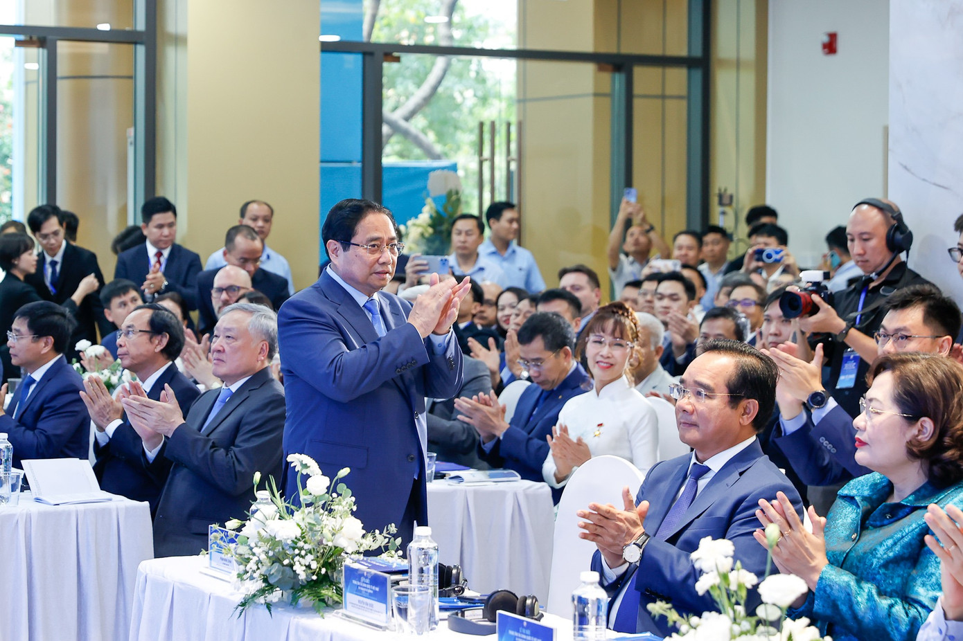 Thủ tướng nói 3 yếu tố dứt khoát phải có tại Trung tâm Tài chính quốc tế Việt Nam- Ảnh 1.