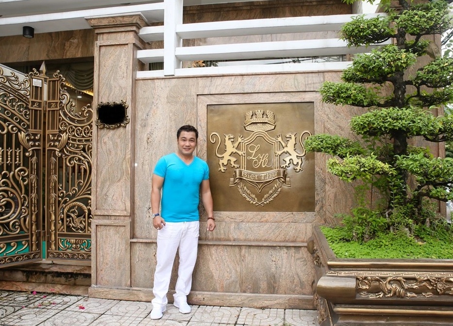 "Ông hoàng điện ảnh" đình đám một thời U60 chưa vợ, sống cùng mẹ trong biệt thự 700m2 ở Tân Bình- Ảnh 4.