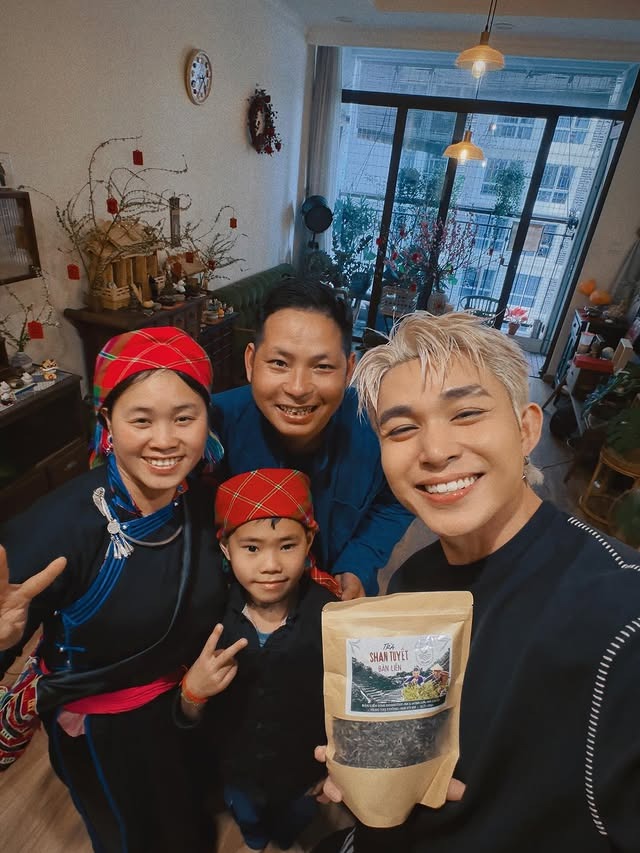 Jun Phạm đón Tết trong căn hộ 75m2: Giản dị mà ấm áp, nhìn góc nào cũng chữa lành- Ảnh 1.