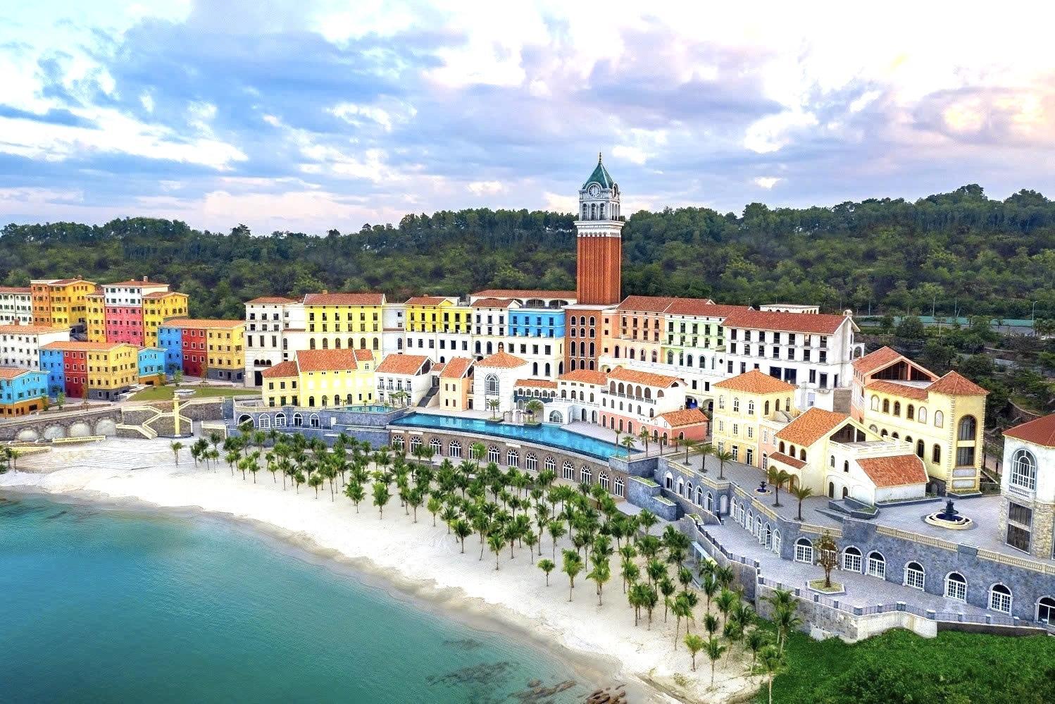 Phú Quốc thu hút du khách dịp Tết Nguyên đán - Ảnh 2.