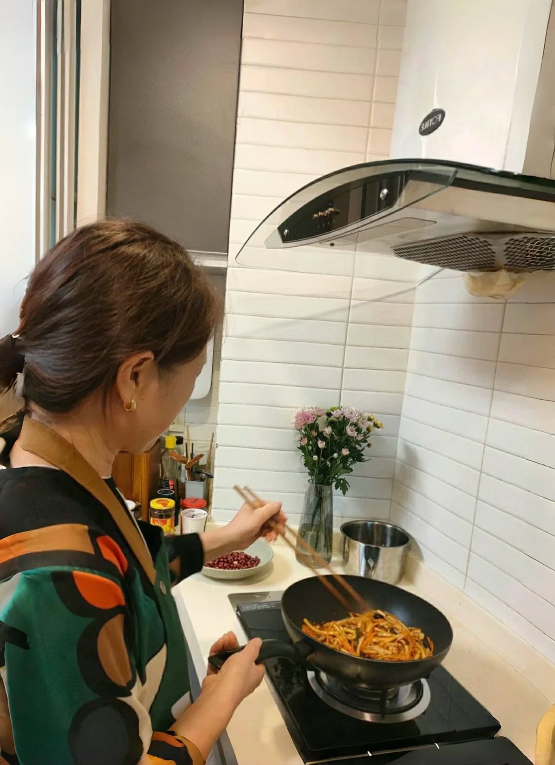 Thuê giúp việc ngủ lại, chăm ông bà, bố mẹ U60, U70 ngày Tết: Trả lương 10 triệu trong 10 ngày nhưng không phải ai cũng làm được- Ảnh 6.