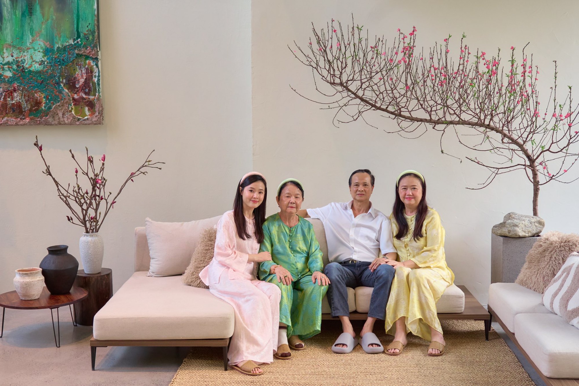 Midu khoe 1 thứ ngày cận Tết, netizen nhìn vào chốt luôn: "Chị có tất cả!" - Ảnh 4.