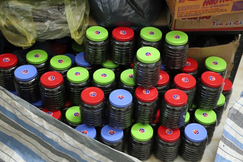 Đồng loạt khám xét 6 địa điểm ở 2 tỉnh trong chuyên án thuốc giả quy mô lớn, bắt Đoàn Thị Lam SN 1972 - Ảnh 3.