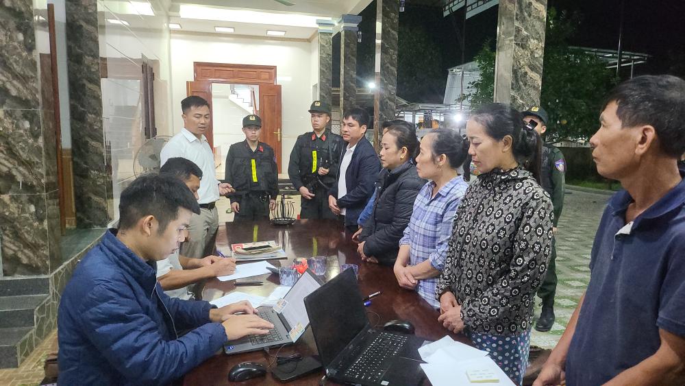 Đồng loạt khám xét 6 địa điểm ở 2 tỉnh trong chuyên án thuốc giả quy mô lớn, bắt Đoàn Thị Lam SN 1972 - Ảnh 12.