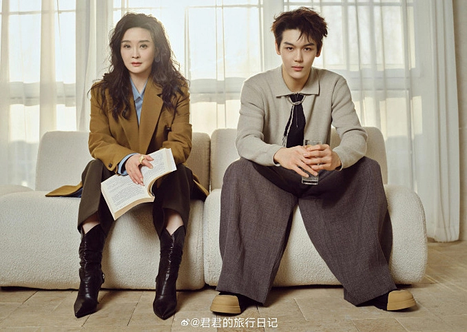 Nàng "Tình Nhi" ngày nào giờ đã 52 tuổi, chụp ảnh cùng con trai ngỡ 2 chị em: Có 4 thói quen chống già, nuôi dưỡng nội tiết "đỉnh của đỉnh"- Ảnh 1.