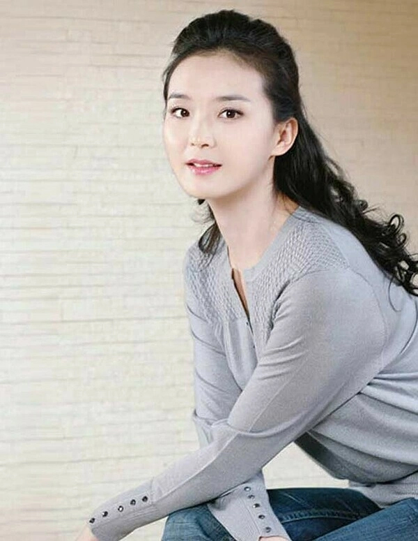 Nàng "Tình Nhi" ngày nào giờ đã 52 tuổi, chụp ảnh cùng con trai ngỡ 2 chị em: Có 4 thói quen chống già, nuôi dưỡng nội tiết "đỉnh của đỉnh"- Ảnh 3.