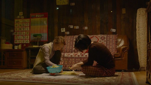 Gửi thêm 5 triệu nữa là có 3 tỷ “ăn Tết”, háo hức vượt 12.000km về đến nhà thì mẹ nói: “Con có gửi mẹ đồng nào đâu”- Ảnh 2.