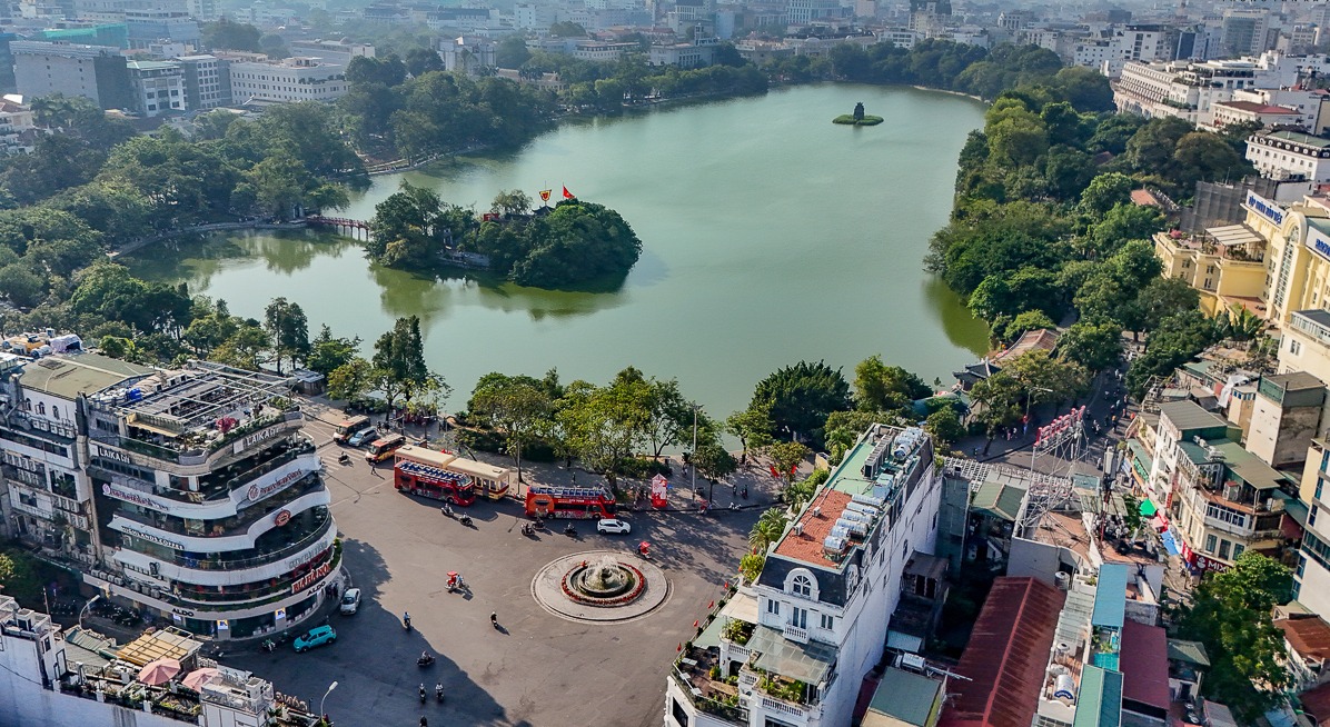 Hà Nội di dời hơn 860.000 người dân nội đô: Thị trường bất động sản sẽ bị tác động ra sao? - Ảnh 1.