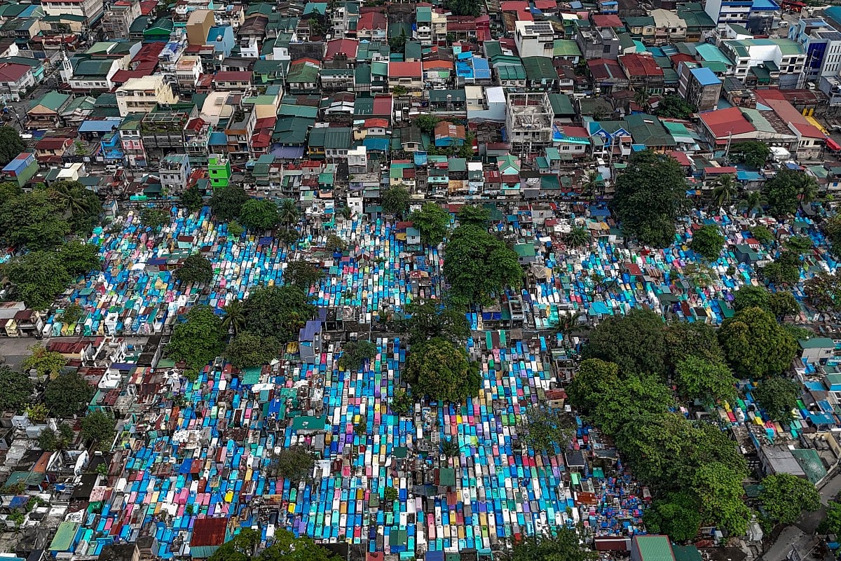 Câu chuyện của 6.000 người sống giữa nghĩa trang: Người chết và người sống cùng "cộng sinh" như thế nào?- Ảnh 9.