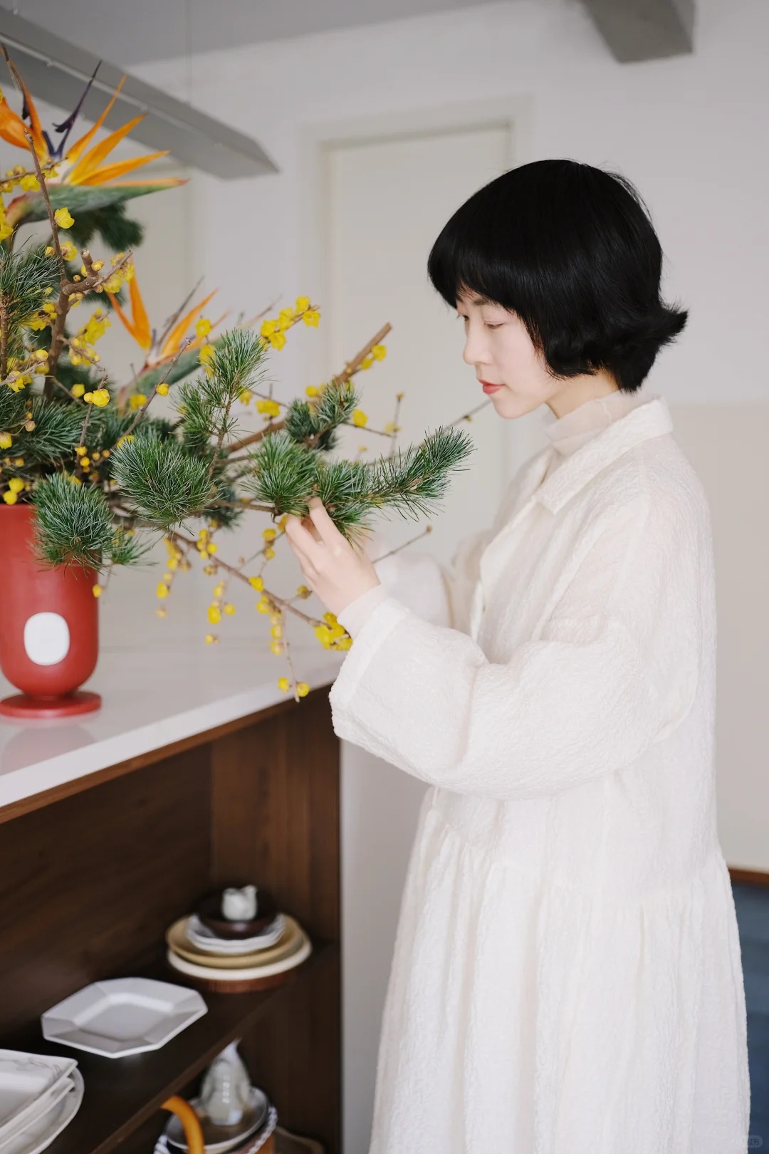 Tết 2026: Đừng chỉ cắm đào hay ly, thử ngay loài hoa "thơm thấu tâm can" này để phòng khách vừa sang vừa vượng khí, ngắm thôi cũng thấy cả một vườn xuân đắt giá!- Ảnh 5.