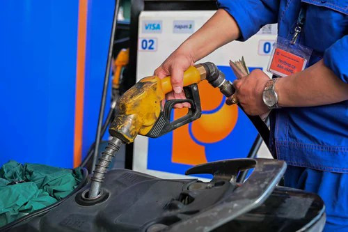 Giá xăng dầu tăng từ 15h chiều nay- Ảnh 1.