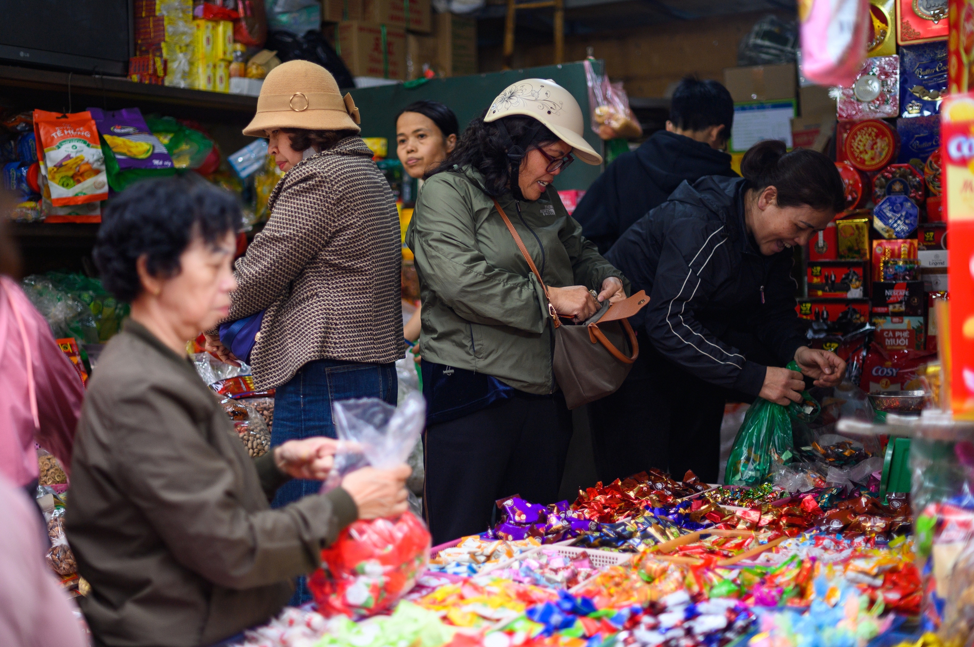 26 Tết rồi, ra mà xem Hà Nội đã đổi khác cỡ này! - Ảnh 3.