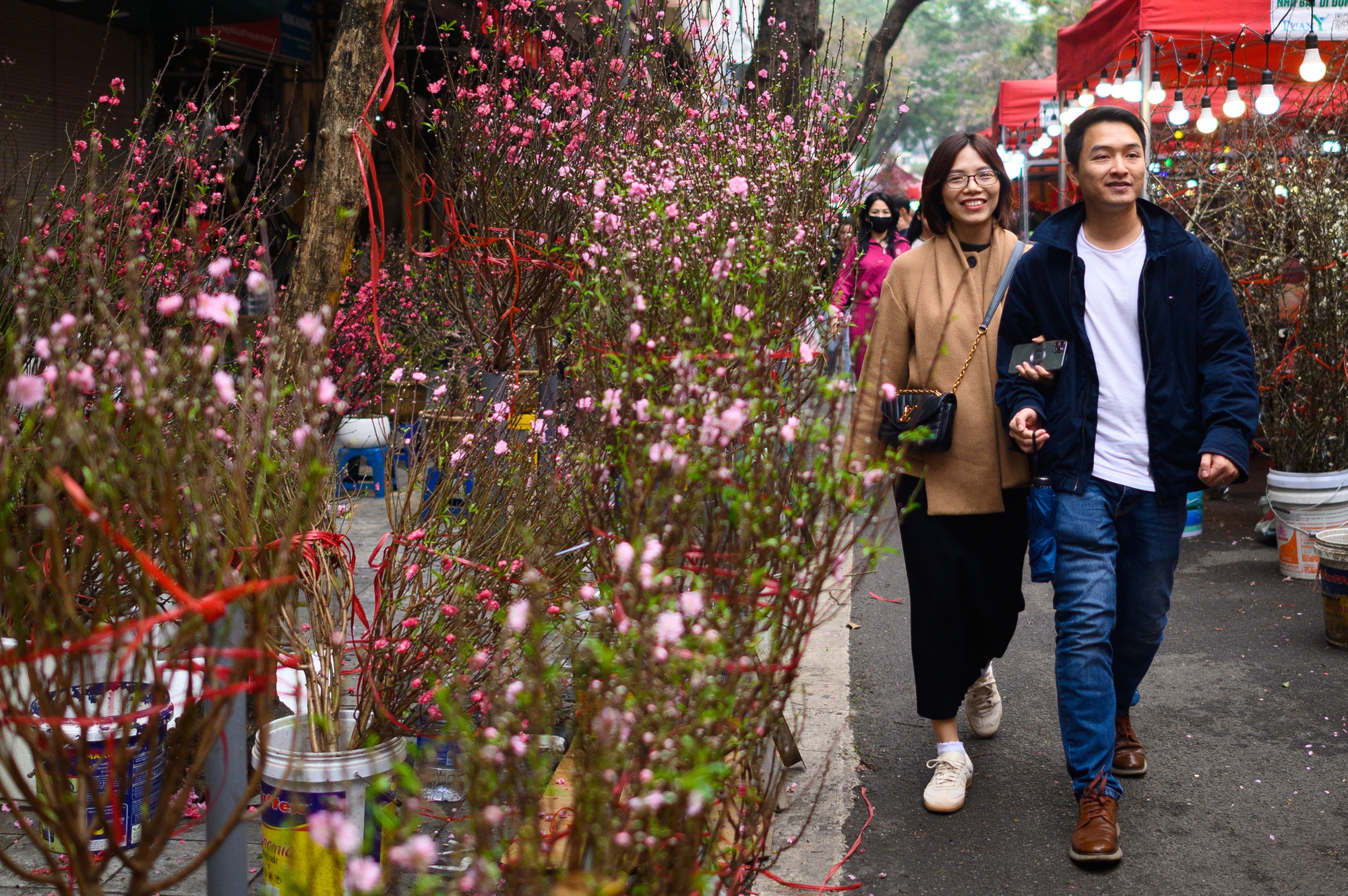 26 Tết rồi, ra mà xem Hà Nội đã đổi khác cỡ này! - Ảnh 4.