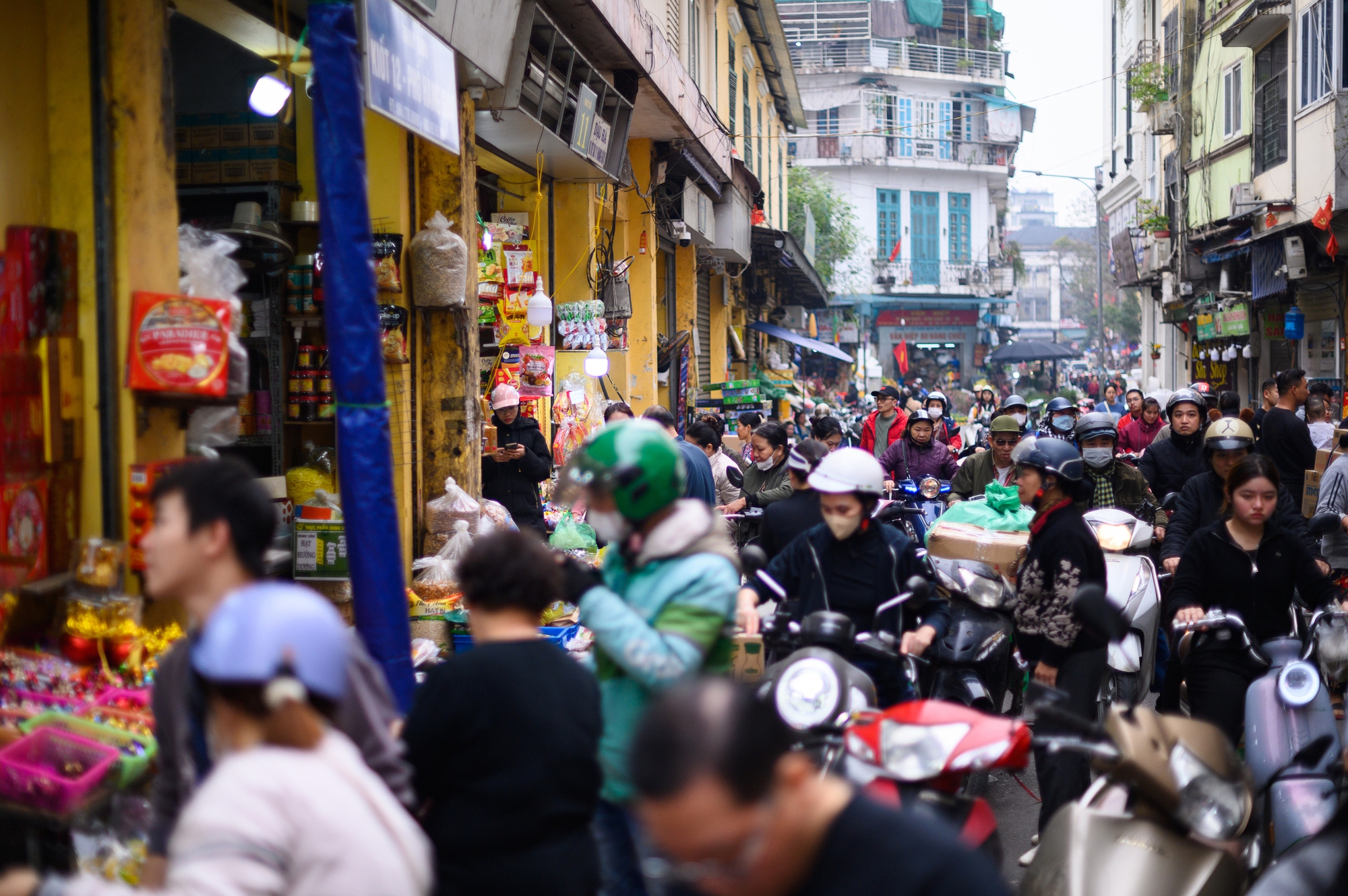 26 Tết rồi, ra mà xem Hà Nội đã đổi khác cỡ này! - Ảnh 10.