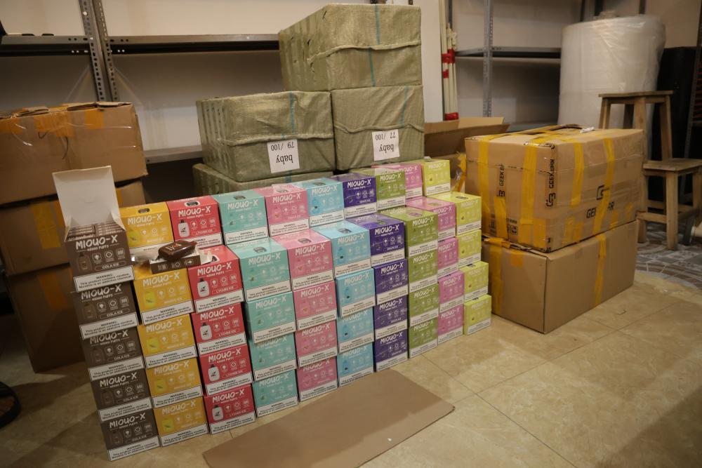 Khám xét khẩn cấp 4 kho hàng trong chuyên án đặc biệt lớn, bắt 'trùm' cầm đầu Nguyễn Tuấn Anh SN 1993 - Ảnh 4.