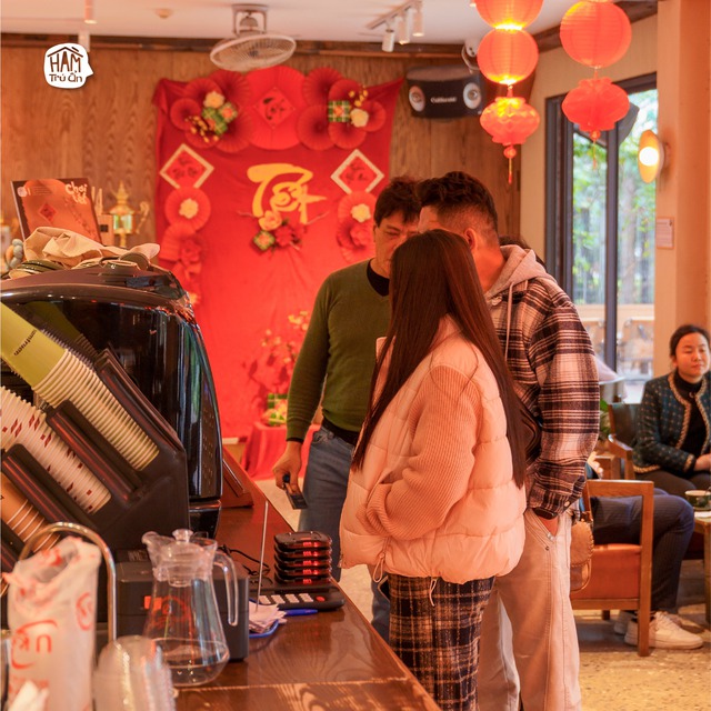 Một loạt hàng cà phê Hà Nội ra thông báo gấp ngay trước Tết- Ảnh 1.