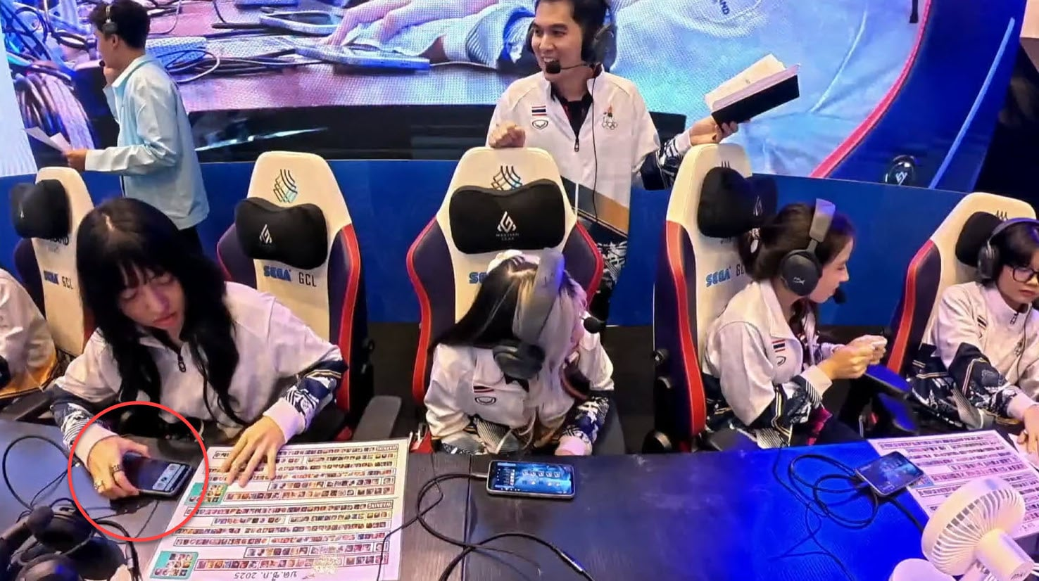 Danh tính người nộp đơn, đưa nữ game thủ Liên Quân Thái Lan gian lận ra toà- Ảnh 1. Danh tính người nộp đơn, đưa nữ game thủ Liên Quân Thái Lan gian lận ra toà- Ảnh 1.