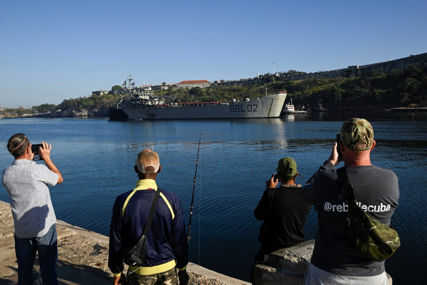 Tàu Mexico chở hàng viện trợ cập cảng Cuba- Ảnh 3.