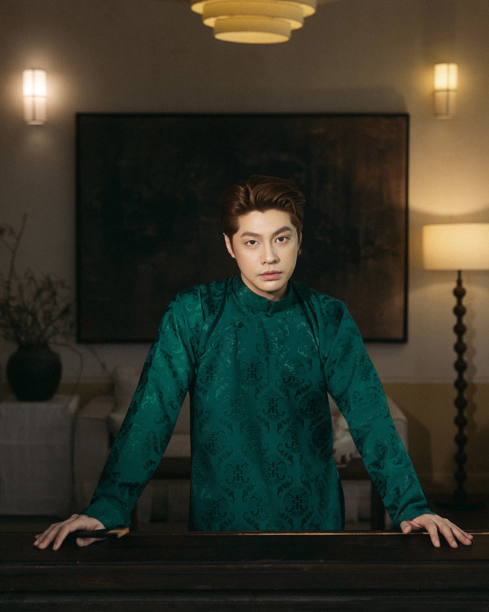 Xôn xao video "Noo Phước Thịnh bị áp giải" - chuyện gì đã xảy ra?- Ảnh 4. Xôn xao video "Noo Phước Thịnh bị áp giải" - chuyện gì đã xảy ra?- Ảnh 4.