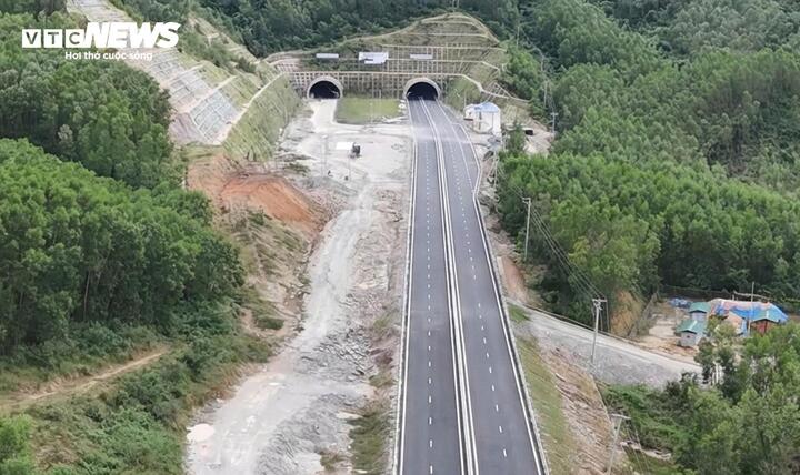Cận cảnh cao tốc hơn 20.000 tỷ bất ngờ tạm dừng thông xe trong dịp Tết- Ảnh 7.