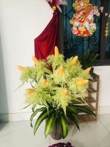 Chẳng cần đào mai tiền triệu, chị em rủ nhau cắm thứ "nhà quê" này: Đẹp sang chảnh, bày ban Thần Tài hút lộc, để 3 năm vẫn như mới!- Ảnh 4.