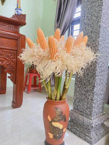 Chẳng cần đào mai tiền triệu, chị em rủ nhau cắm thứ "nhà quê" này: Đẹp sang chảnh, bày ban Thần Tài hút lộc, để 3 năm vẫn như mới!- Ảnh 13.