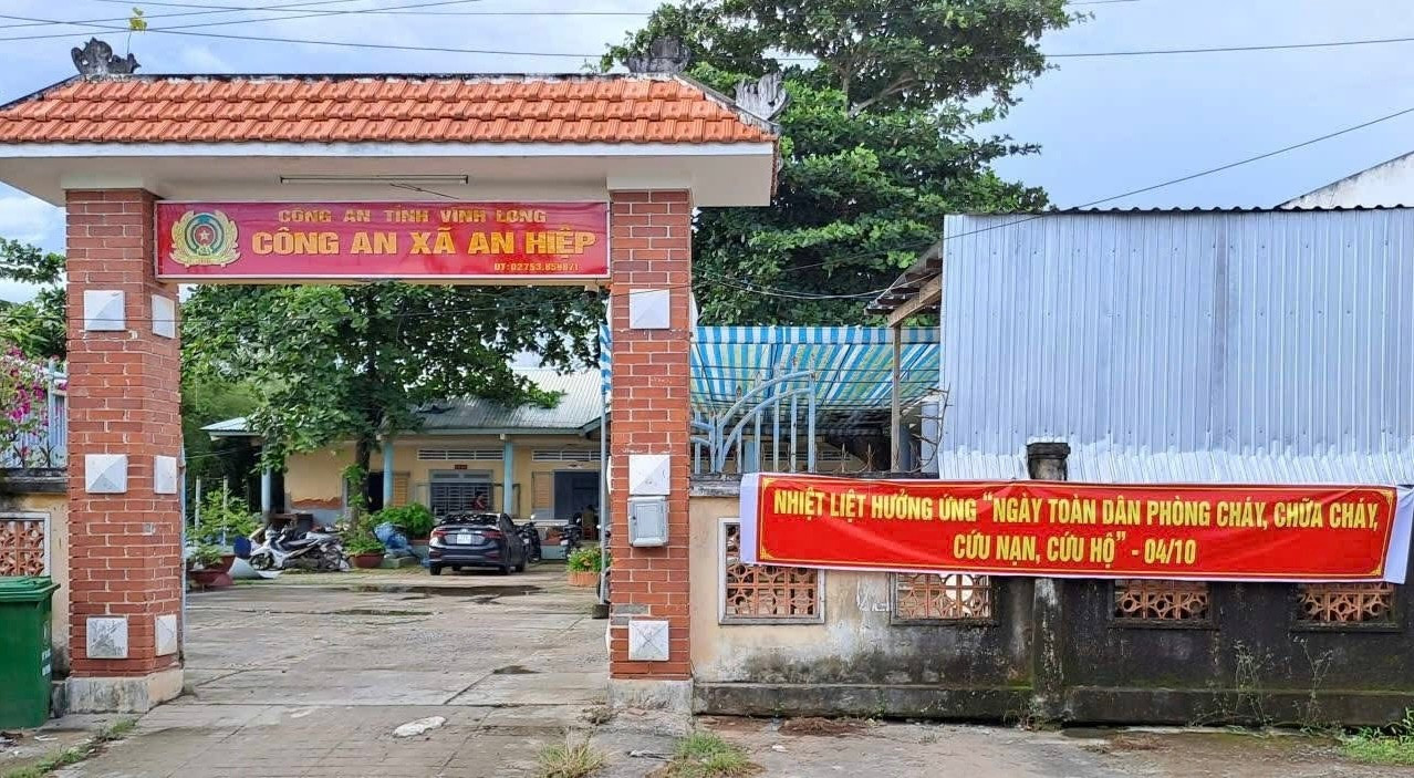 Nhiều người tới công an xã ‘làm việc’ theo lời đối tượng lừa đảo- Ảnh 1.