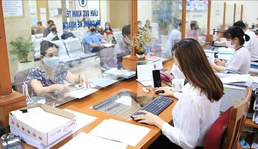 Chính phủ nêu tiến độ xếp lương viên chức tương ứng với vị trí việc làm- Ảnh 1.