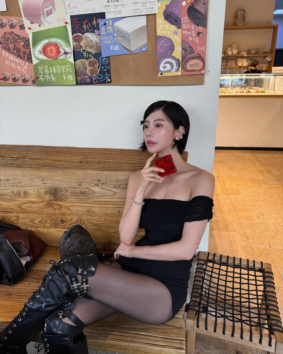 Cuộc sống của "mỹ nhân hot nhất phố đi bộ" không như lời đồn sau khi bỏ chồng đại gia - Ảnh 13.