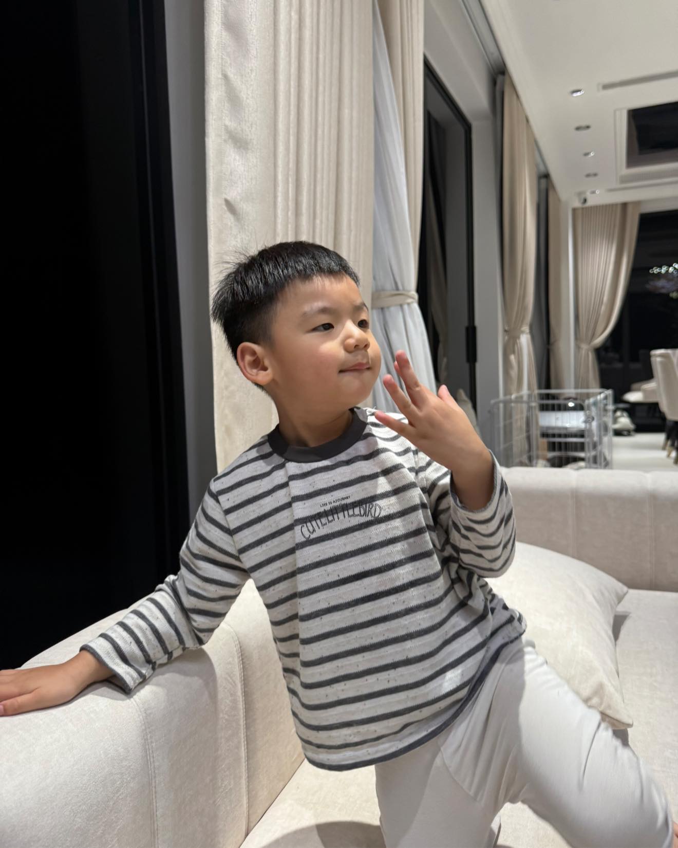 Vợ Thành Chung khoe khéo biệt thự lộng lẫy ngày Tết: Chồng lo dọn dẹp, vợ trổ tài nữ công gia chánh điểm 10 - Ảnh 7.